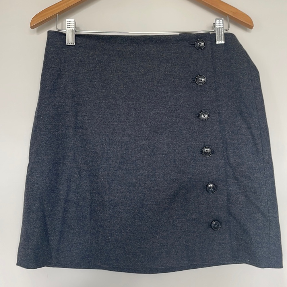Banana Republic Luxury Italian Fabric Button Navy Blue Skirt Sz 4 NWT